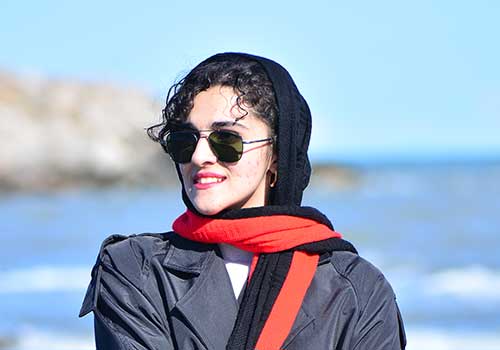 مبینا رستمی